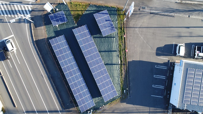 太陽光発電　上空写真1（施工完了）